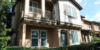 Beautiful 4 bed, 2.5 bath unit in Orange. Gallery 1