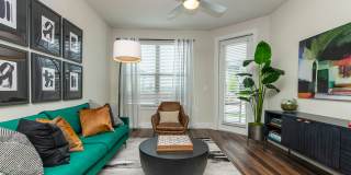 Chisholm at Tavolo Park Gallery 7