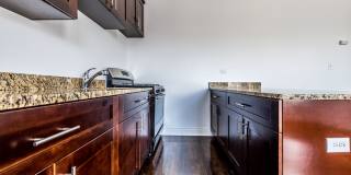 1030 E 47th St Gallery 21