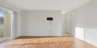 2Br/ 1Ba - Beautifully renovated first-floor walkout condo in water privileged community available now! Gallery 5