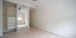 LARGE and SPACIOUS 3bd/3ba/2pkg (SEA COUNTRY) $3900 Gallery 24