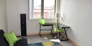 501 Brady Gallery 14