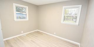 Inground swimming pool, Generac Generator, 3 bedroom 1.5 bath home in South Bend IN Gallery 17