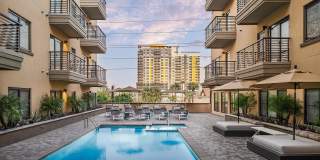 The McKinley Gallery 9