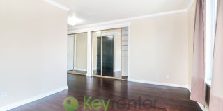 Comfort and Style in the Heart of Seattle Gallery 15