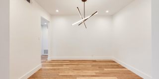 2018 Remodeled 3 bed / 2 bath - wood / tile floors, fenced yard. Hyde Park / Downtown Gallery 16