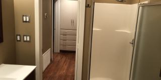 Updated Florence Park South Bungalow! 2 Bed, 1 Bath - Open Floorplan! Gallery 23