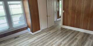 Available Now! Spacious 2 Bedroom, 1 Bathroom with Bonus Room & Huge Backyard Gallery 26