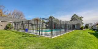 North Trace Village Apartments Gallery 7