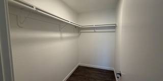 The James Apartments Gallery 28