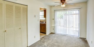 Williamsburg on The Lake Apartments of Valparaiso Gallery 9