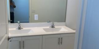 21065 NE 8th Ave Gallery 7