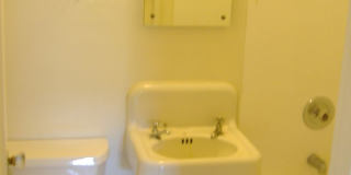 Varick Gallery 24