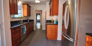 Charming 3 Bedroom in Historical Tower District Gallery 15