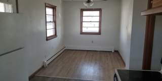 3 bd, 2 ba house NE Columbia, 2nd living room downstairs, fenced, w/d included Gallery 8