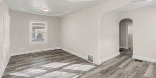 Beautiful 2 Bedroom 1 Bathroom house in Kansas City! Gallery 1