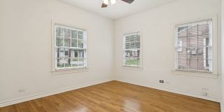 CHARMING ALAMO HEIGHTS COTTAGE Gallery 22