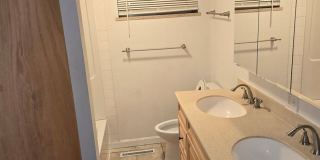 2 Bed 1 Bath Garden Level Duplex Gallery 9