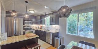 $1,950 - 2 Bed / 1 Bath Fully Furnished Condo in Secure Building in Rockwood/Manito Neighborhood Gallery 7
