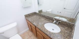 MOVE IN SPECIAL! $750 off first month rent! 2BR/1.5BA Condo! 2 parking spaces Gallery 31