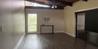 100 Gate Rd Gallery 14