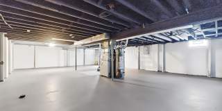 Modern Finishes & Hardwood Floors – 4BR Columbus Gem Gallery 42