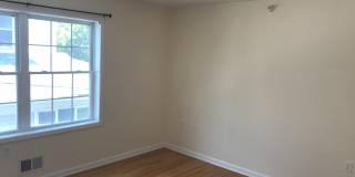 112 Morris Avenue Gallery 14