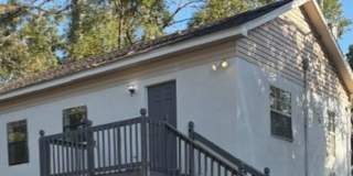 Cozy Two Bedroom, 1 Bath (Plus Bonus room) Home - Across the Street from the Set at FAMU! Gallery 1