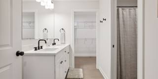 3 Bedroom Town Home Gallery 15