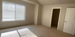 Rare Liberty Lake Townhome in Rocky Hill – 3 Bed, 2.5 Bath End Unit Available July 15th Gallery 13