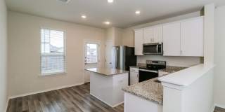 The Corridor at Sunset Oaks Rental Homes Gallery 18