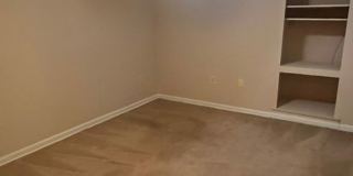 Spacious and Spectacular! 4 Bedroom home on gorgeous lot. Gallery 35