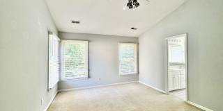 4 Bedroom On Quiet Cul-De-Sac in Adams Farm - Lawn Care Included! Gallery 16