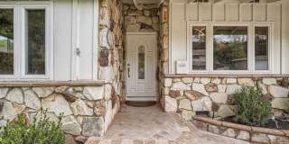 Updated 5-Bed Studio City Home on a Cul-de-Sac Gallery 3
