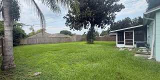 Charming 2 bedroom 1.5 bathroom home Gallery 26
