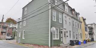 Beautifully Renovated 3 Bedroom with Parking Gallery 1