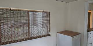 CUTE 2 bedroom, 1 bath cottage on WESTSIDE of Colorado Springs Gallery 8