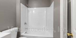 835 South 38th Street Gallery 17