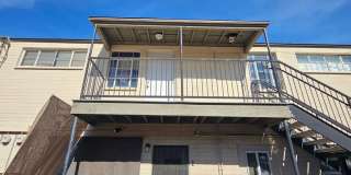 1 BR 1 BATH FULL REMODEL UPPER UNIT FREE RENT OAC Gallery 37