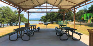 4 BR / 2 BA - 1832 SF One-Story Home - LAGO VISTA! Gallery 43