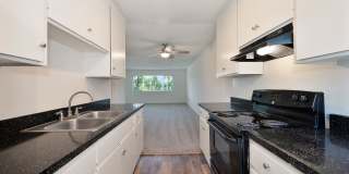 Coast Village Apartment Homes Gallery 17