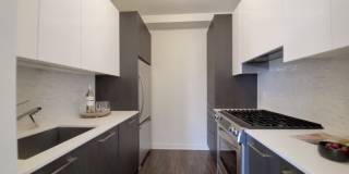 113 W Wacker Dr Gallery 5