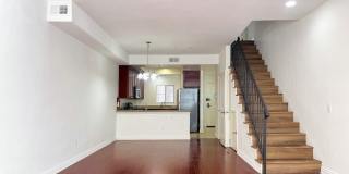 429 S St Andrews Pl Gallery 1