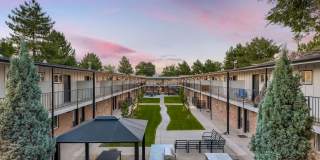 Acoma Square Gallery 34