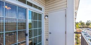 21216 MCFADDEN Square Gallery 36