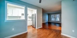 Courtyard on Main Gallery 2