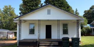 Newly renovated 2 bedroom house with large yard Gallery 1