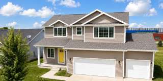 BEAUTIFUL 2-STORY HOME!! 4 Bedroom, 2.5 Bathroom in Ankeny Gallery 1