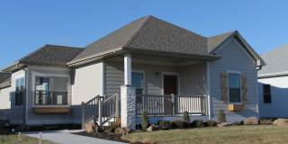 1003 E. Maple Avenue Gallery 1
