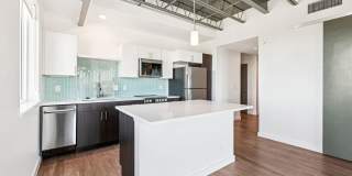 Elements on Third Gallery 6